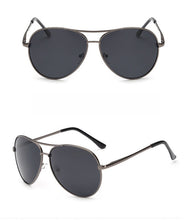 Load image into Gallery viewer, Polarized Vintage Aviation Sunglasses Men